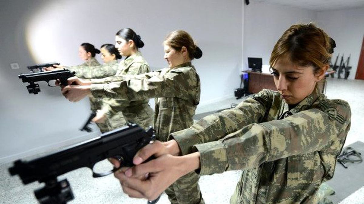 Kadın Askere Kuaför ve Makyaj Özgürlüğü Geliyor