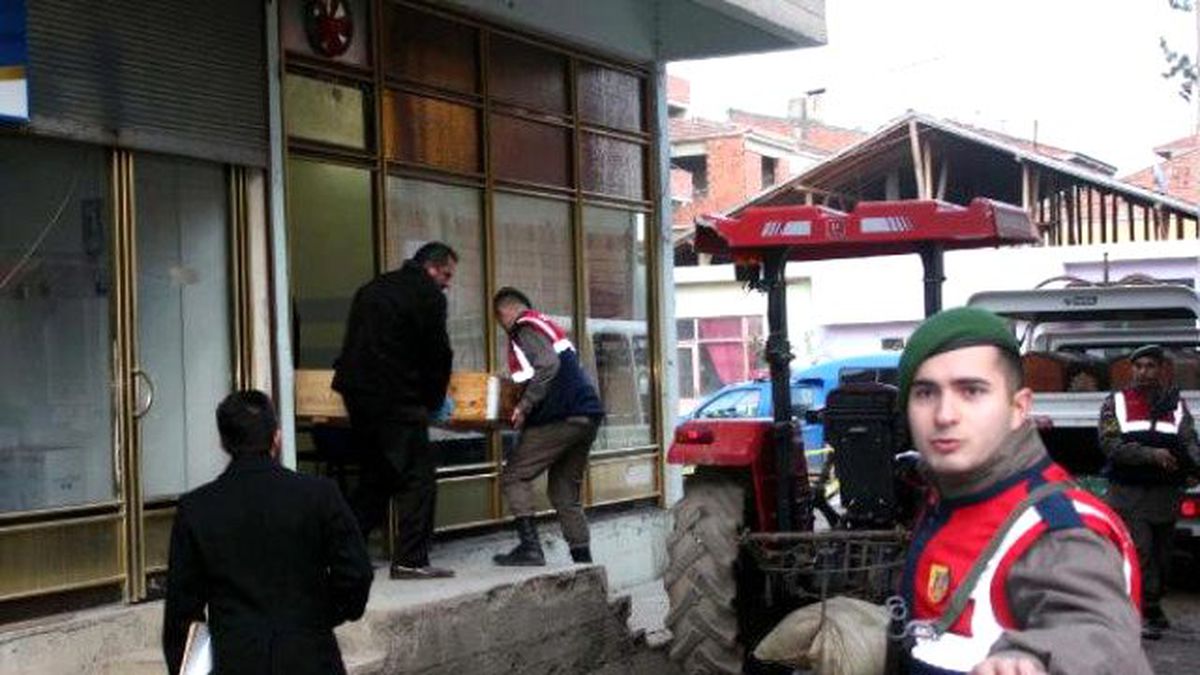 Kahvede Otururken Tabanca ile Öldürüldü