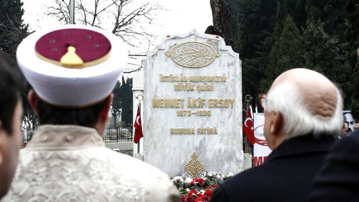 Mehmet Akif Ersoy\'un Vefatının 78. Yıl Dönümü