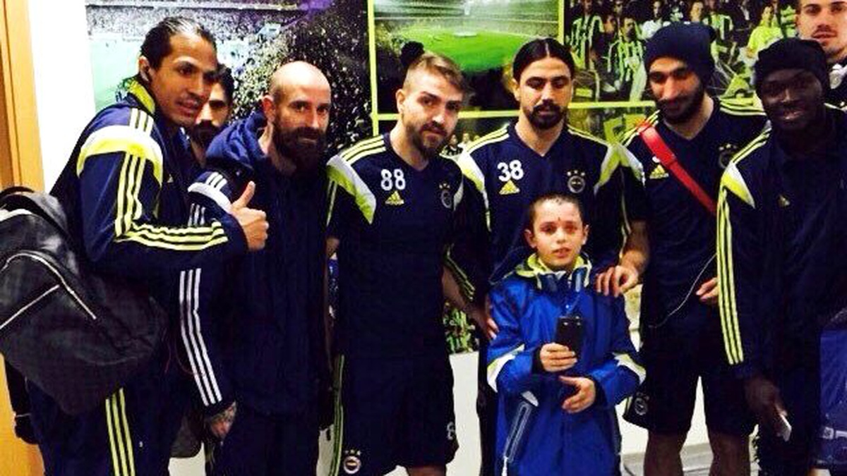 Minik Mert Fenerbahçeli Futbolcularla Buluştu