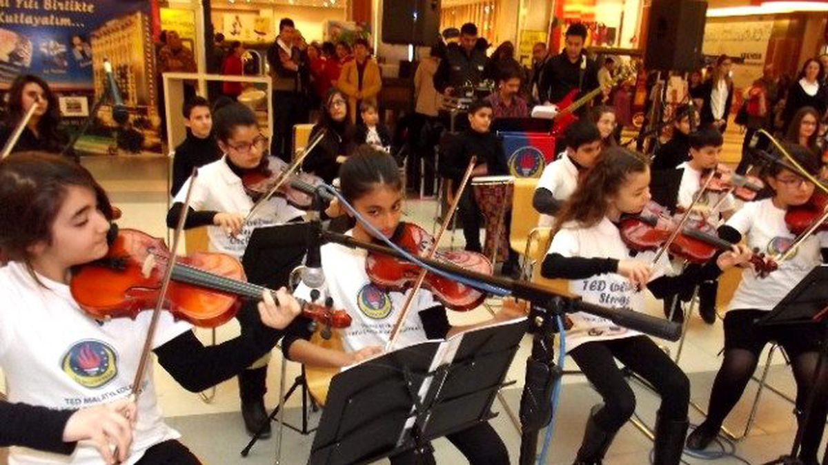 Öğrencilerin Konseri İlgi Gördü
