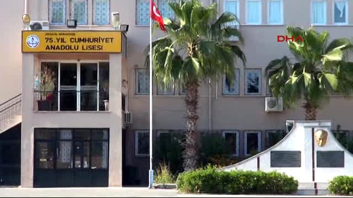 Öğretmenden Kız Öğrencisine: Ev Tutarım, Hem Kızım, Hem Eşim Olursun