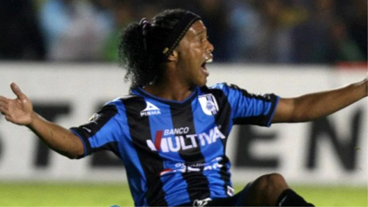 Ronaldinho Son Gün Kulübüne Geri Döndü