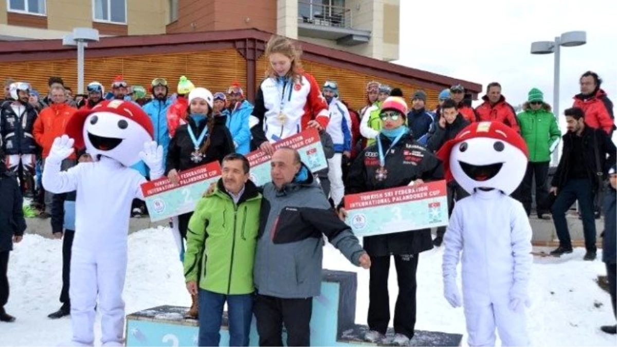 Uluslararası Alp Disiplini Sarıkamış Yarışlarında Madalyalar Dağıtıldı