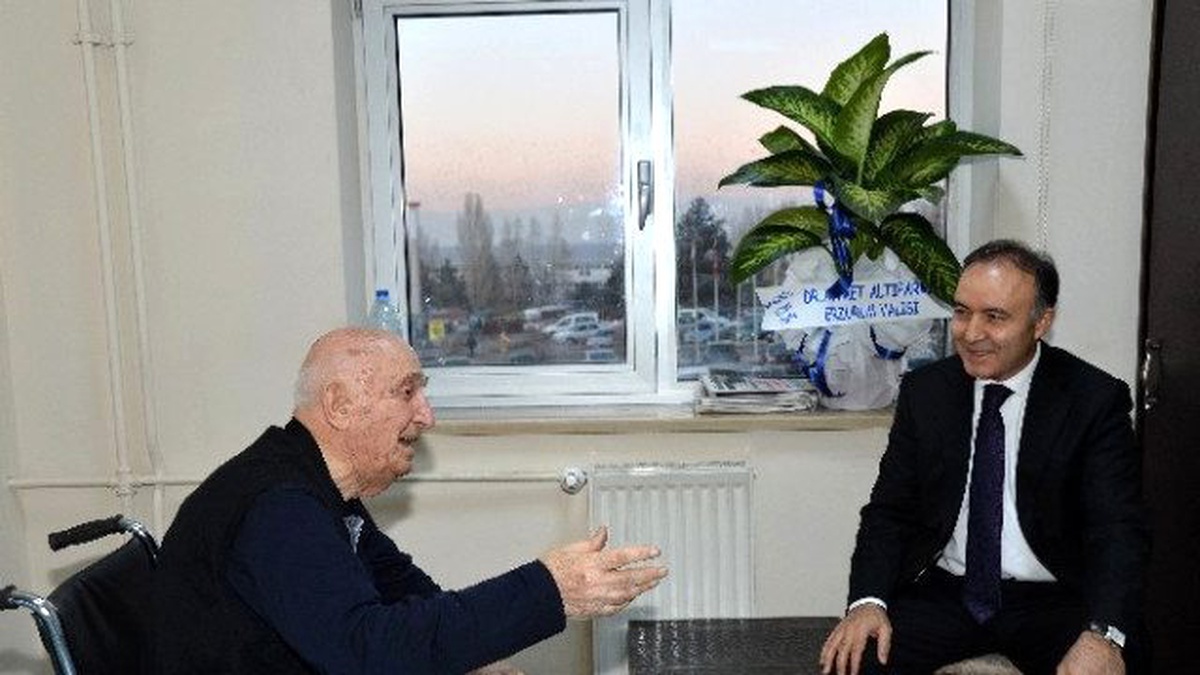 Vali Altıparmak\'tan Turgutcan\'a Geçmiş Olsun Ziyareti