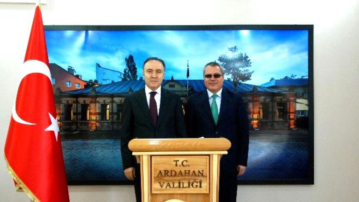 Vali Altıparmak\'tan, Vali Deniz\'e Ziyaret