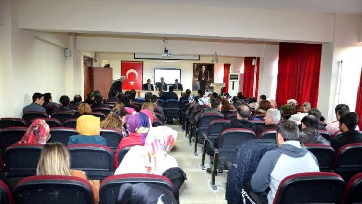 Şanlıurfa\'da Öğretmenlere EBA Semineri Verildi