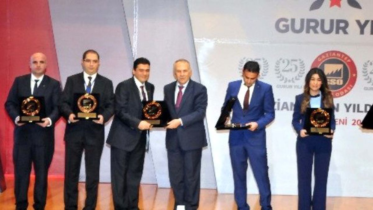 Başbakan Davutoğlu, "Gaziantep\'in Yıldızları Ödül Törenine" Katıldı