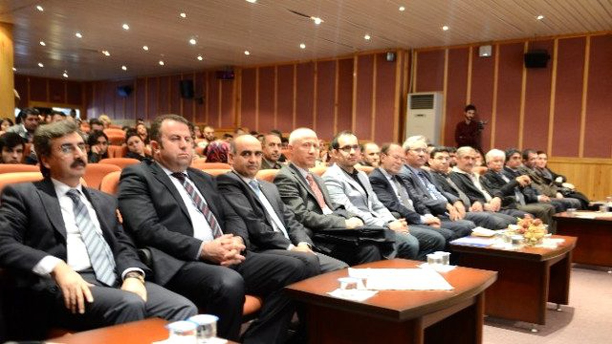 Bü\'de Medeniyet Fikri ve Öncü Kuşaklar Konuşuldu