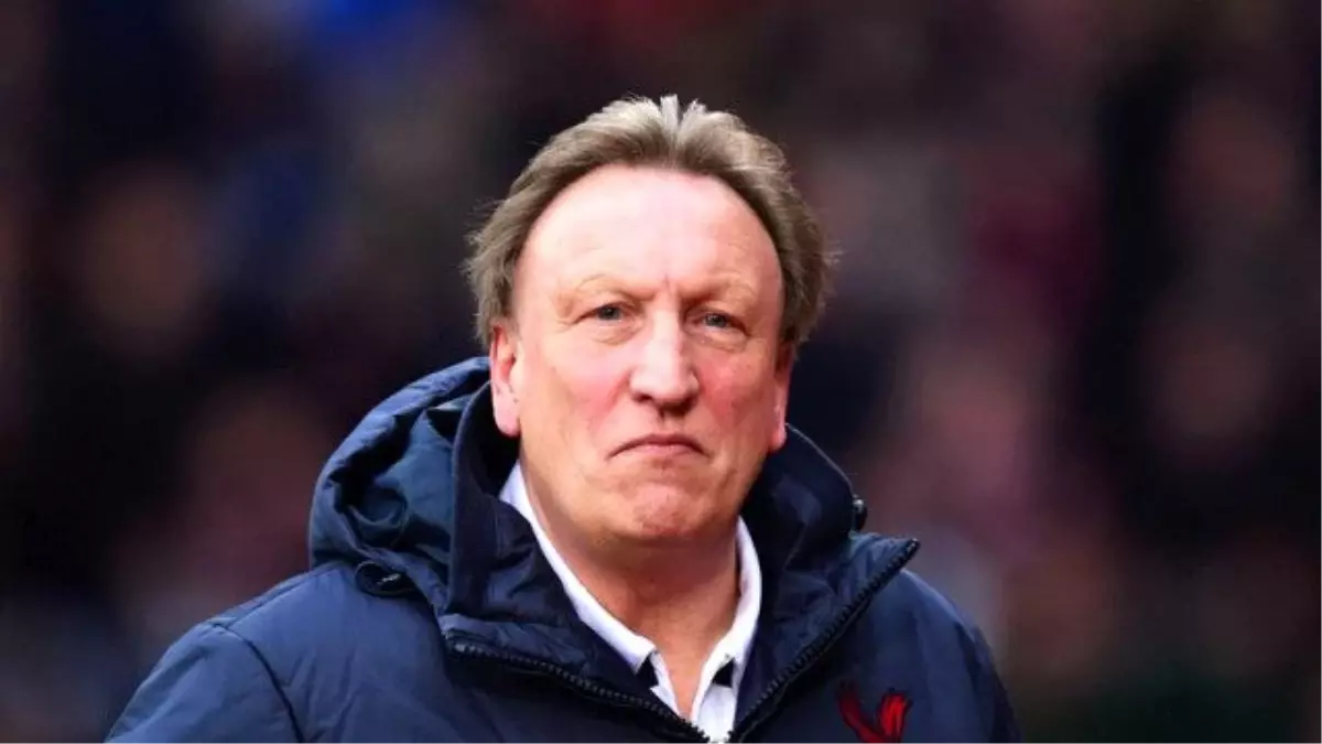 Crystal Palace\'de Warnock Kovuldu