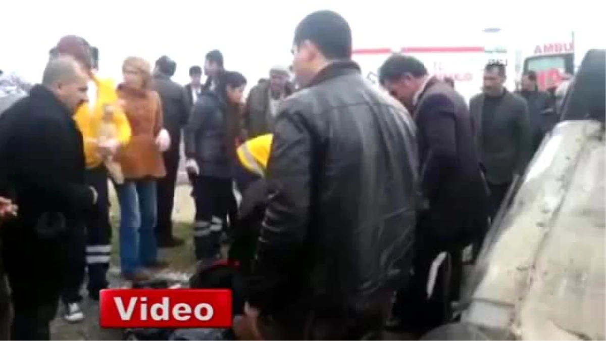 Diyarbakır\'da 2 Ayrı Trafik Kazası: 2 Ölü, 3 Yaralı