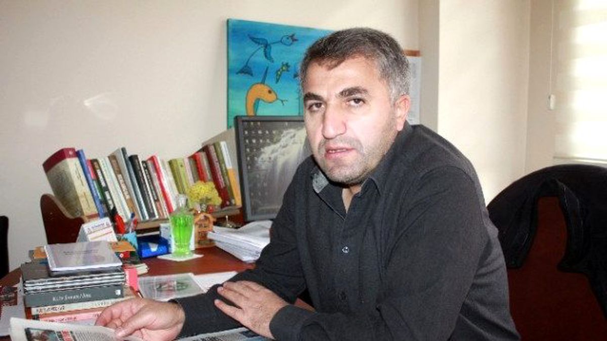Doç. Dr. Temiztürk; "Gazeteci Dediğin Uyanık Olmalı"