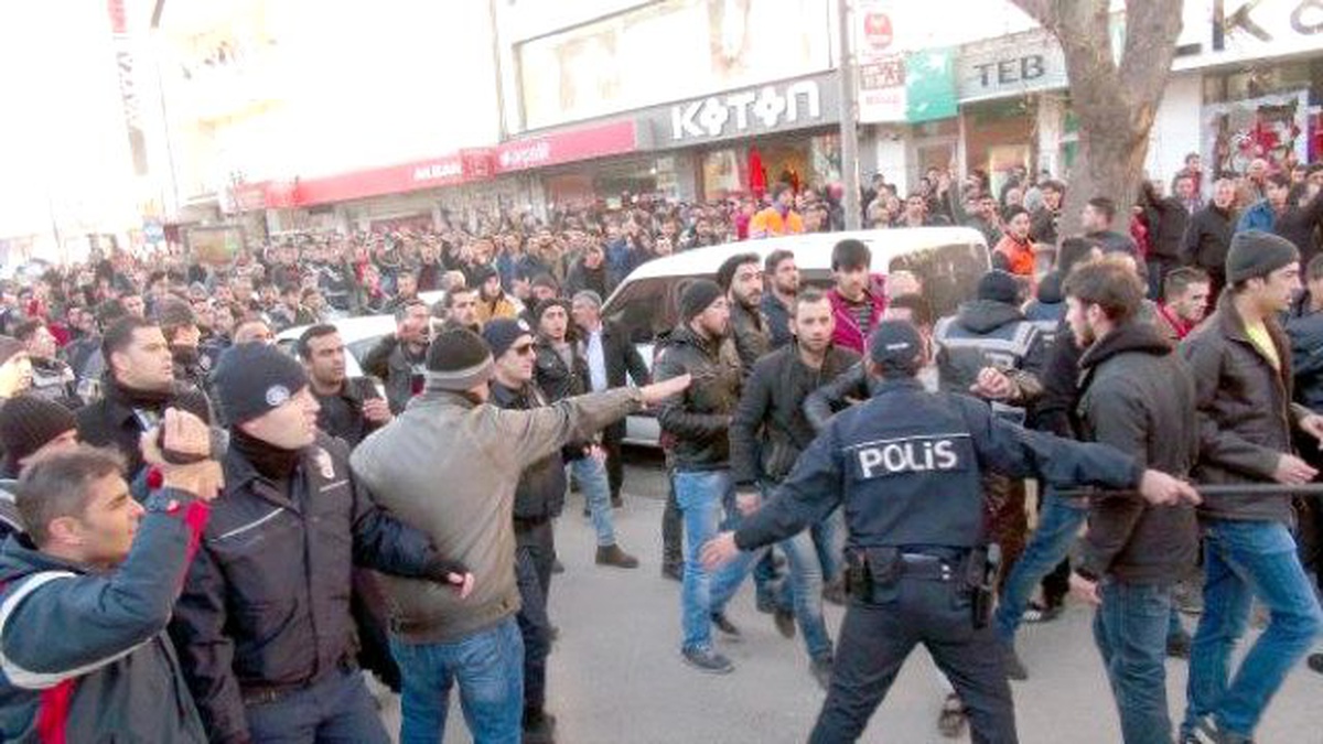 Erzincan\'da 15 Gün Yürüyüş ve Basın Açıklaması Yapmak Yasakladı