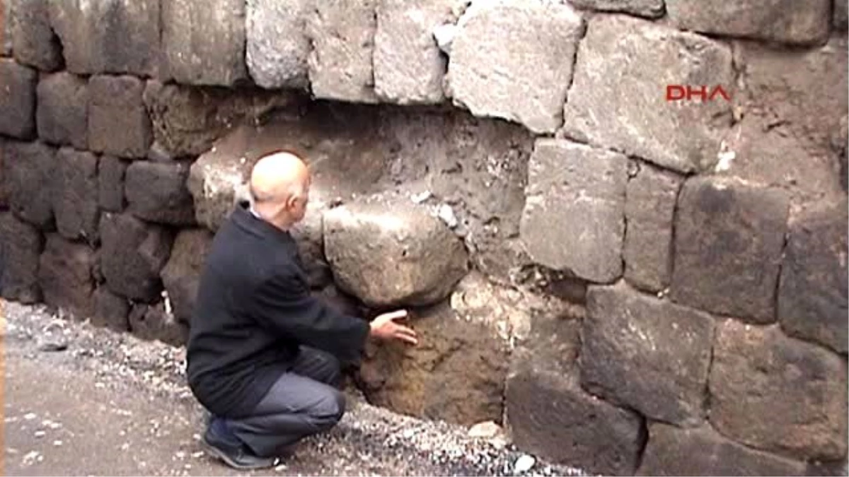 Erzurum Kalesinin Dış Suru Yıkılmasın