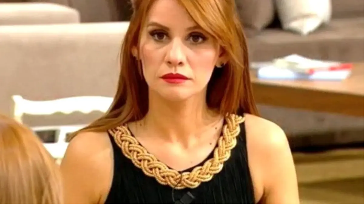 Esra Erol\'un Programına Damat Adayının Eski Sevgilileri Damga Vurdu