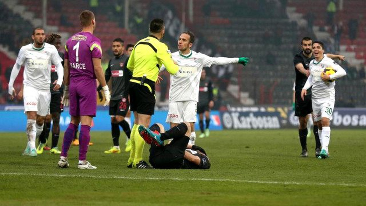 Gaziantepspor-Bursaspor Maçında Tartışılan Karar!