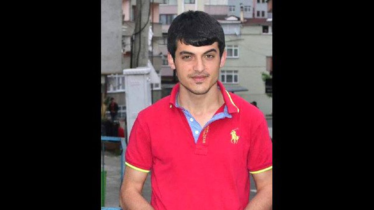 Genç Berber İntihar Etti