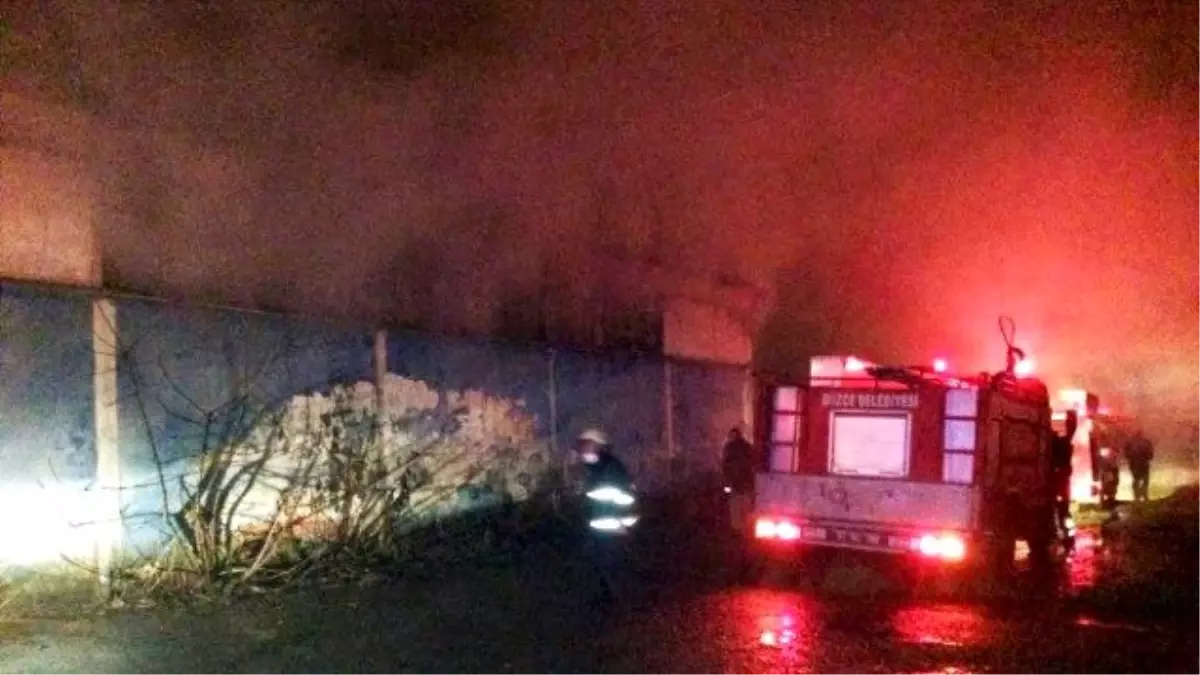 Madde Bağımlıları Terk Edilmiş Fabrikada Yangın Çıkardı