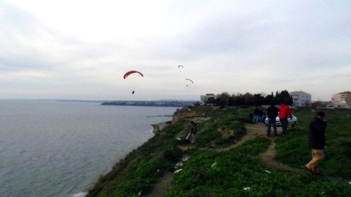 Silivri Semalarında Paraşüt Keyfi