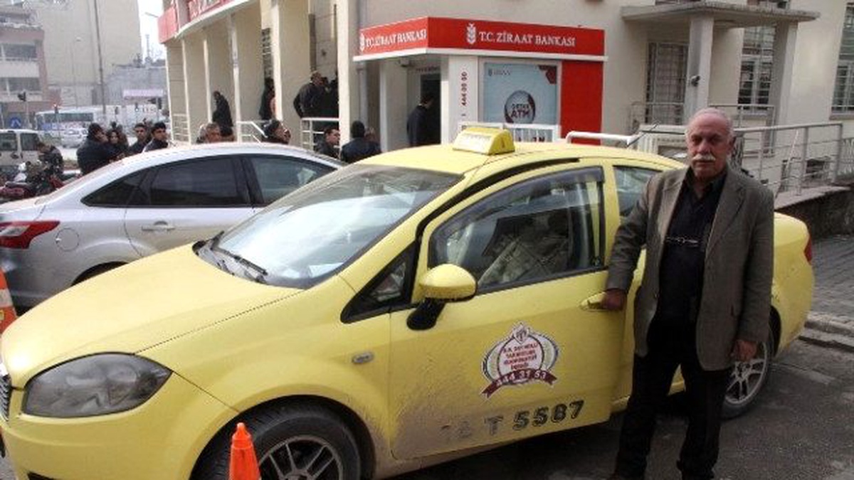 Taksiciler, Kabin İçin Bakanlık ve Federasyondan Destek Bekliyor