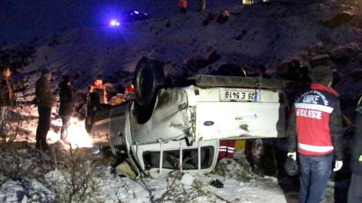 Şarampole Yuvarlanan Araçta 1 Kişi Öldü