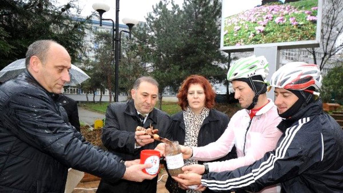 Sarıkamış Şehitliğine Trabzon\'dan Toprak