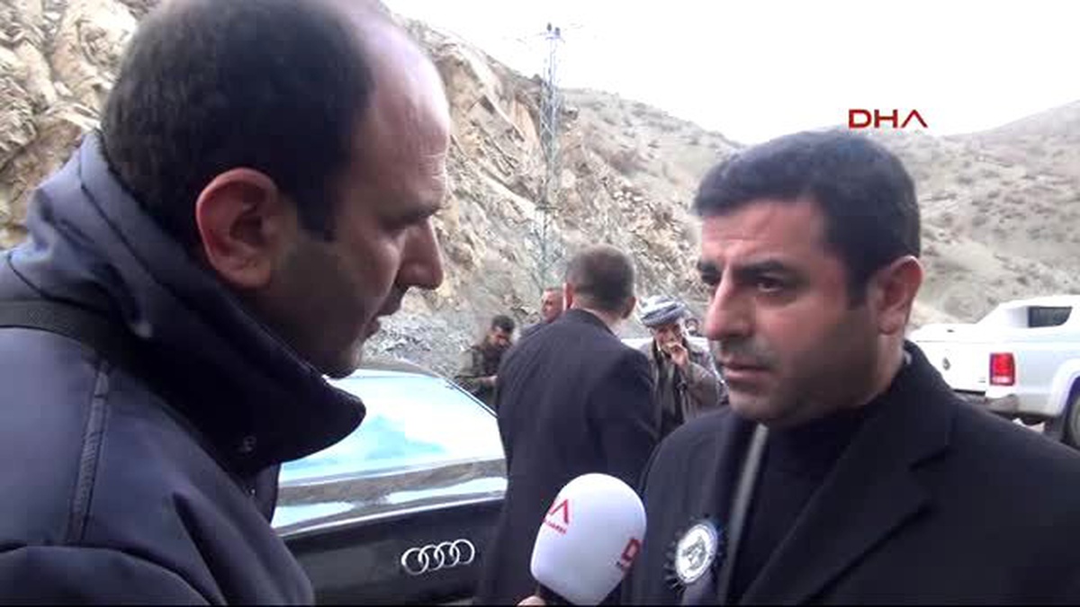 Şırnak Uludere- Hdp\'li Demirtaş Cizre Olaylarını Değerlendirdi