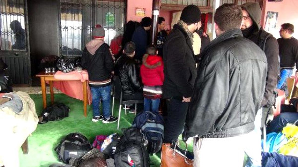 Suriyeli 200 Kaçak, Mersin Sahili\'nde Ölümden Döndü