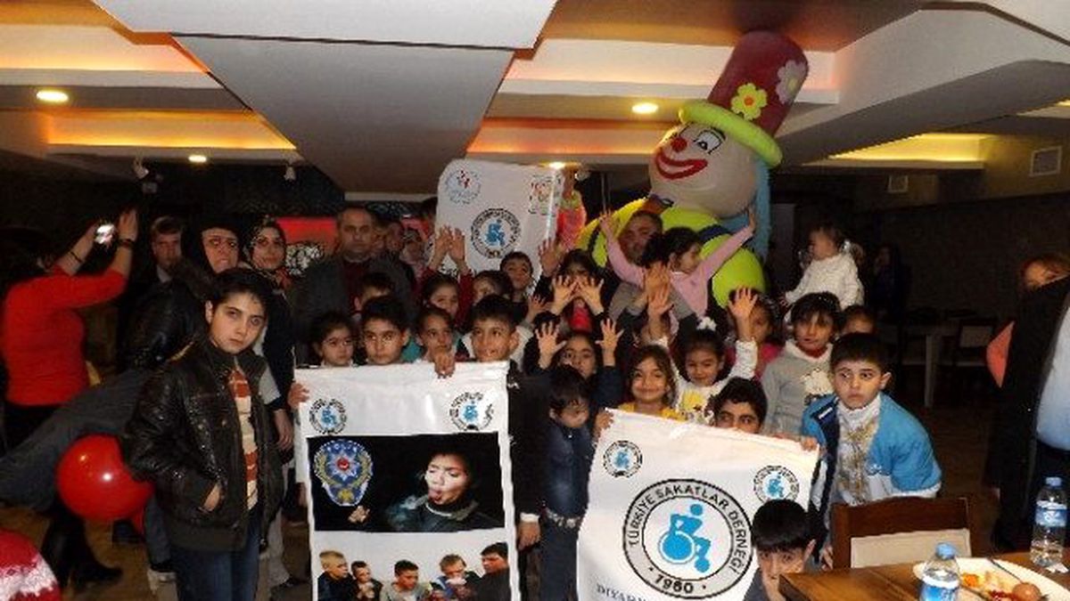 Tsd Engelliler, Şehit Aileleri ve Çocuklarla Buluştu