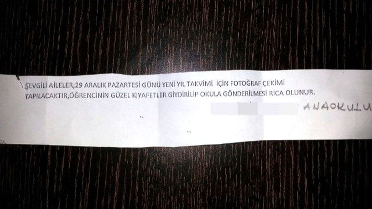 Yılbaşı Ağacı Süslemesine Veli Tepkisi