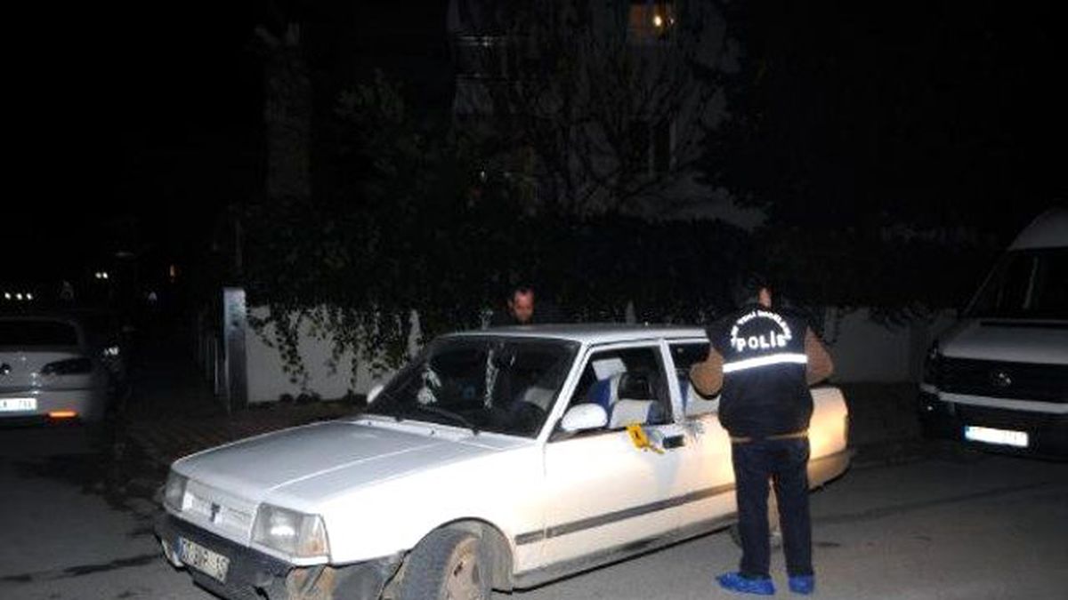 Antalya\'da Silahlı Kavga: 2 Yaralı