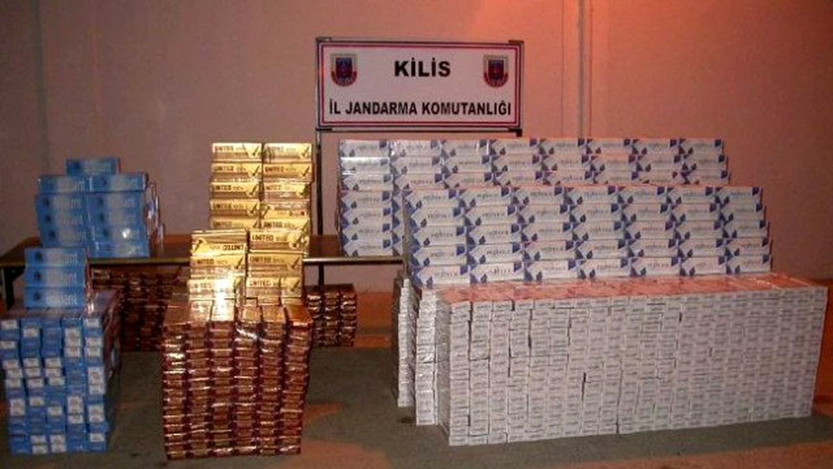 Kilis\'te Sınırdaki Çuvalda 86 Bin Paket Kaçak Sigara
