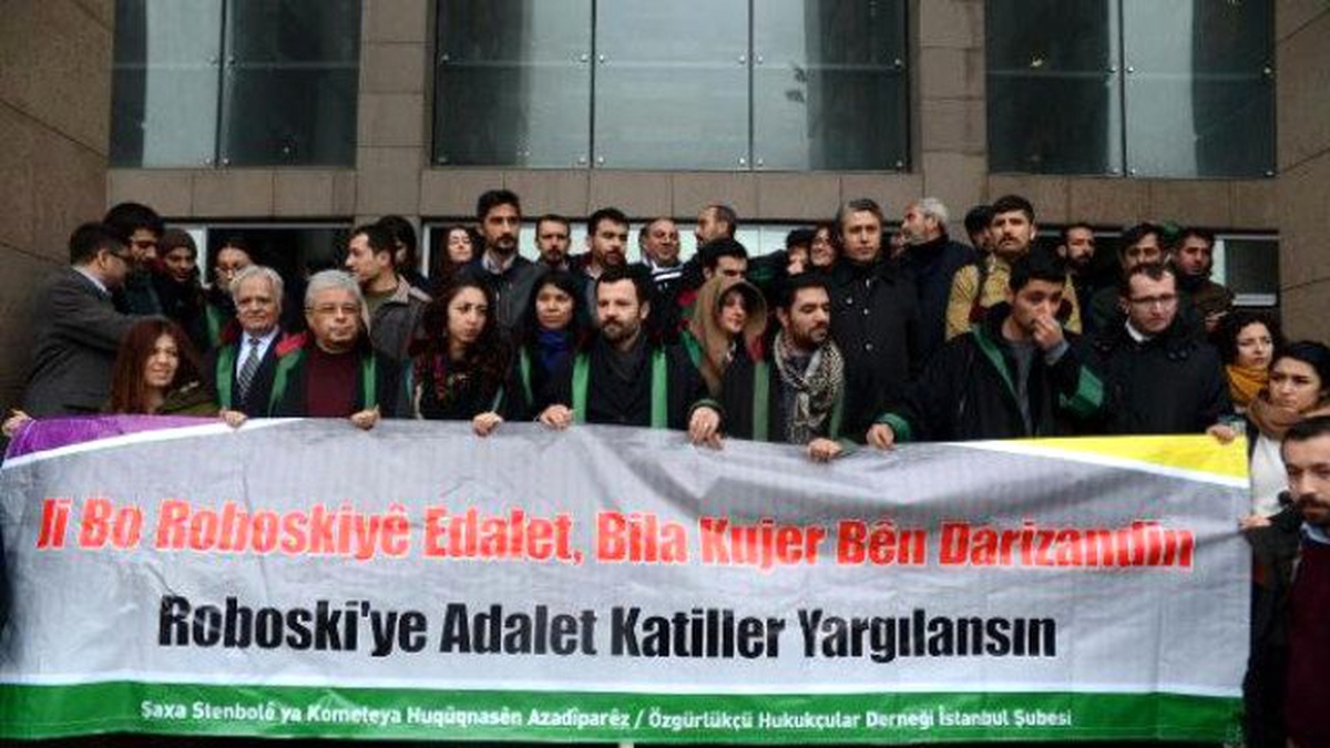 Avukatlardan Adliye Önünde Uludere Açıklaması