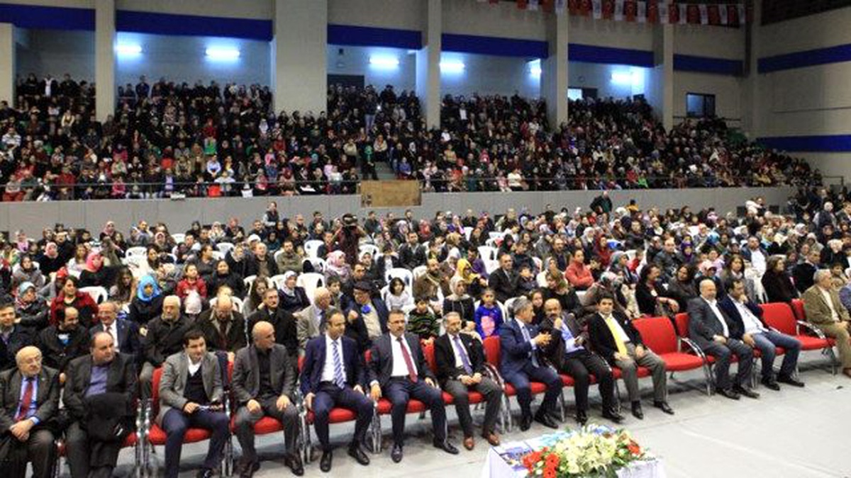 Bayrampaşa Belediyesi\'nden 2 Bin 500 Öğrenciye Burs Desteği