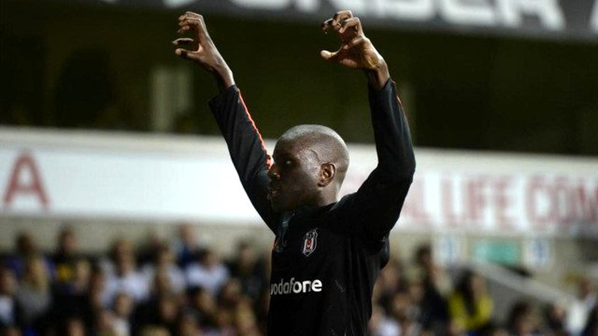 Beşiktaşlı Taraftarlardan Demba Ba\'ya Yeni Bir Beste Daha