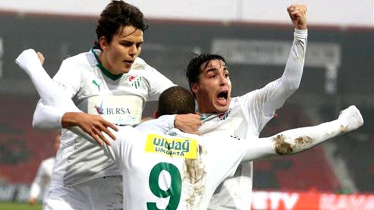 Bursaspor Deplasmanlarda "Dört Dörtlük"
