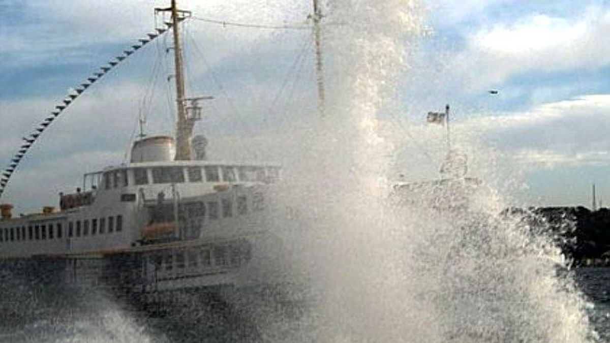 Deniz Ulaşımına Fırtına Engeli
