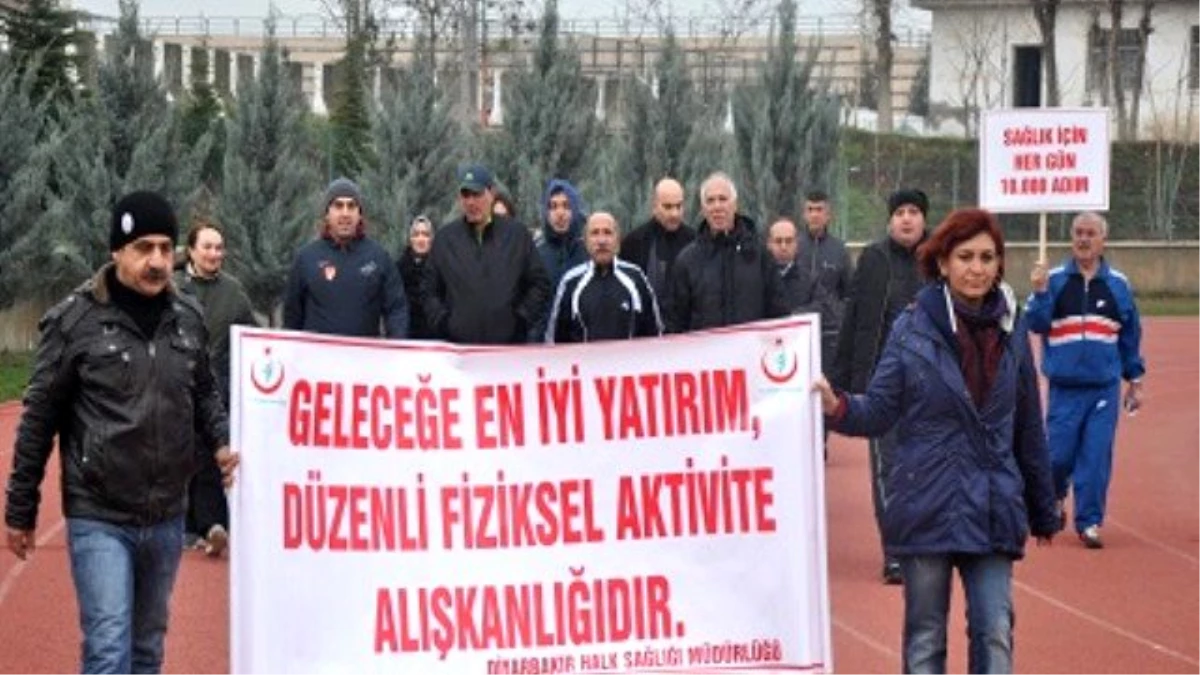 Diyarbakır\'da 2014 Yılının Son Sağlık Yürüyüşü Düzenlendi