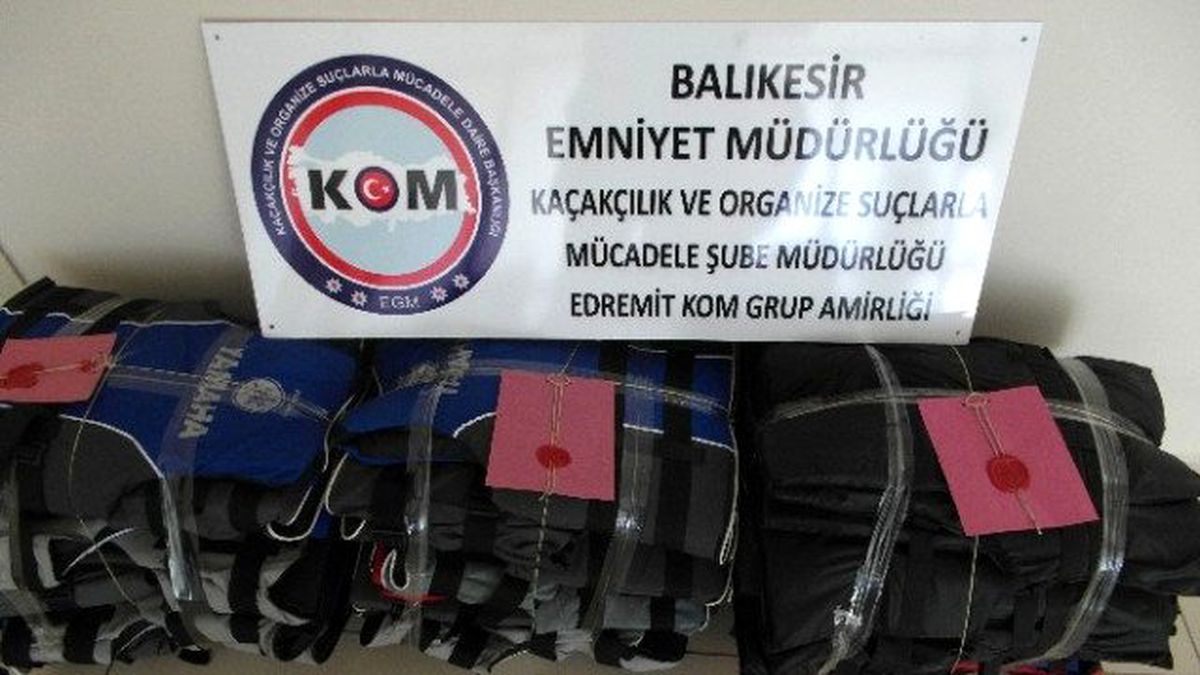 Edremit\' Te 38 Mülteci ve 5 Organizatör Yakalandı