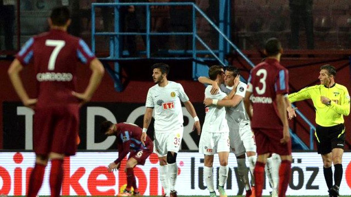 Es-Es Kabustan Trabzon\'da Uyandı: 1-4