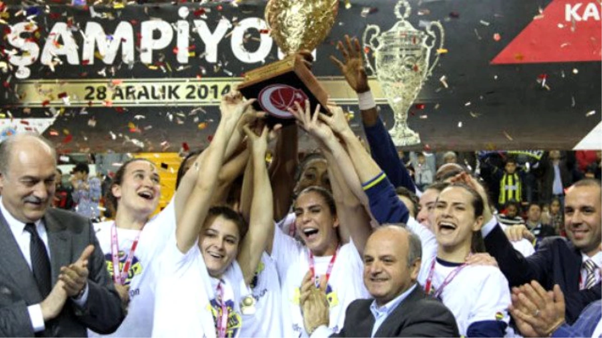 Fenerbahçe\'de Şampiyonluk Coşkusu