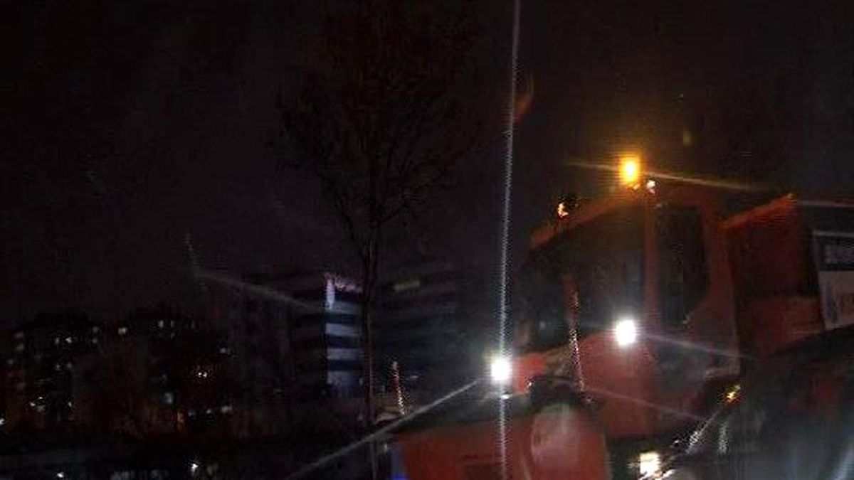 İstanbul\'da Kar Küreme Araçları Harekete Geçti