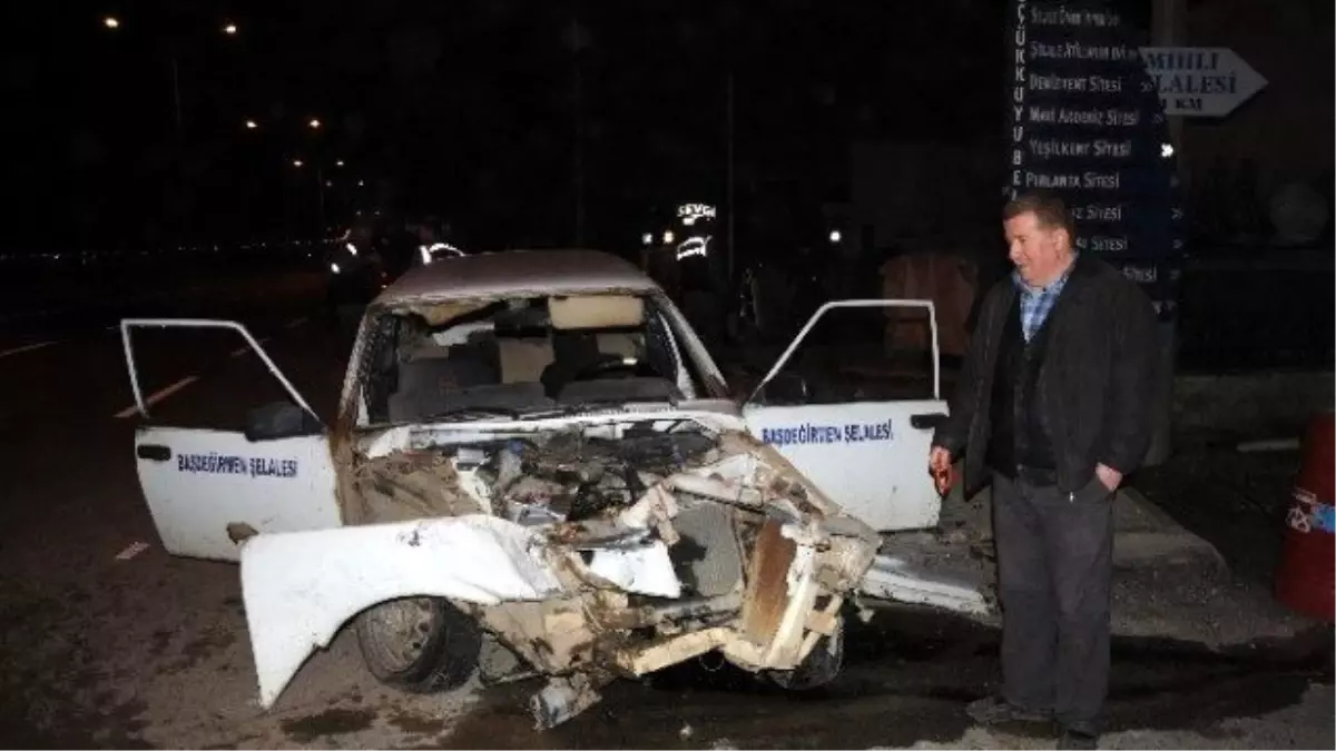 Küçükkuyu\'da Trafik Kazası : 5 Yaralı