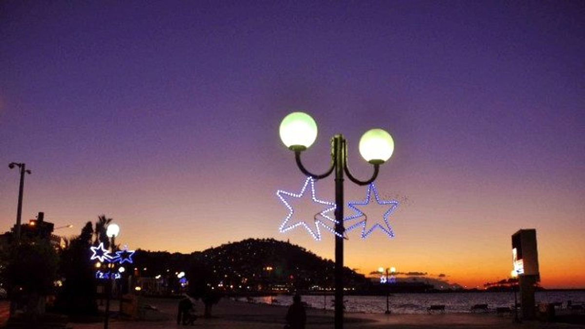 Kuşadası\'nda Yılbaşı Hazırlıkları