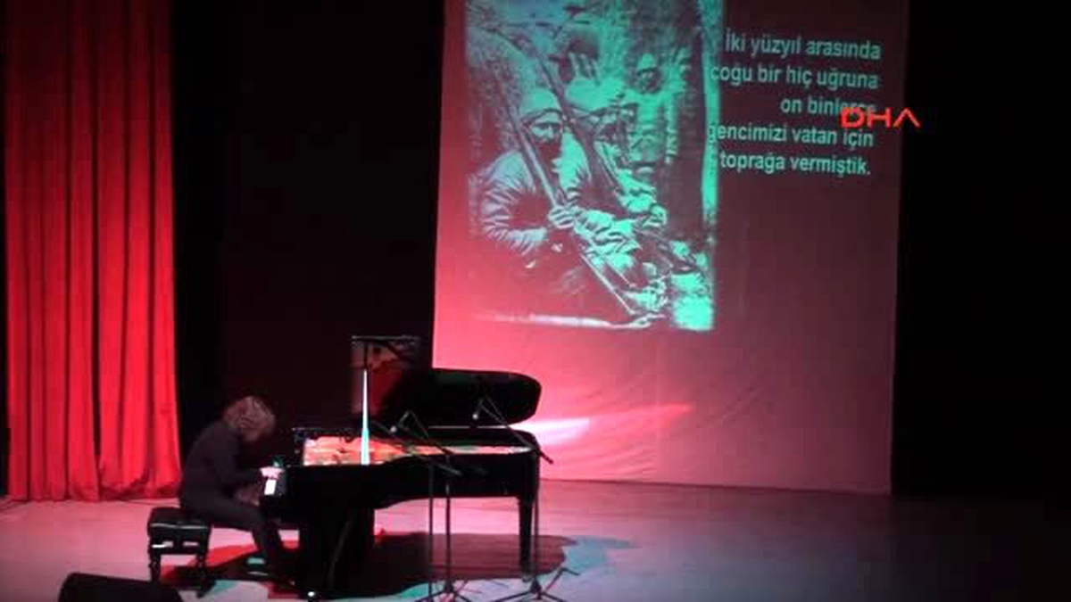 Mersin Piyanist Tuluyhan Uğurlu, Tarsus\'ta Konser Verdi