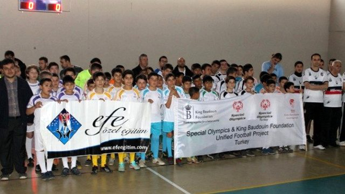 Ödemiş\'te Karma Futbol Şenliği