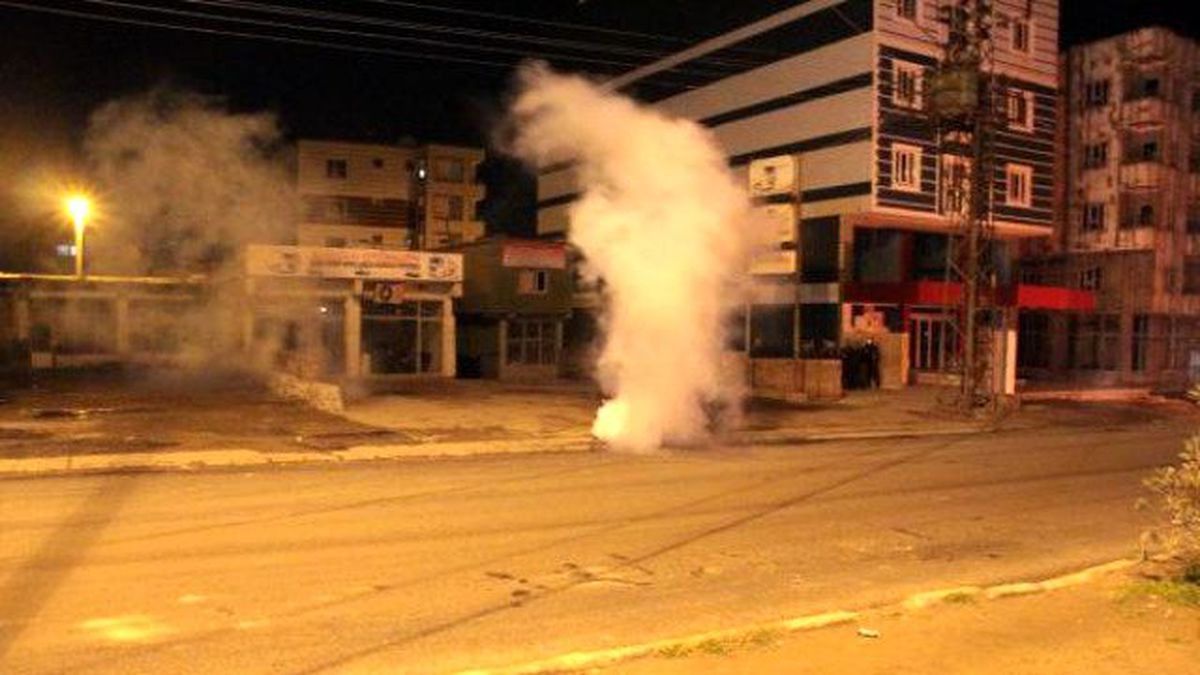 Şırnak'ta Garip Gece! YDG Bomba Attı, Polis Hücum Marşı Çaldı