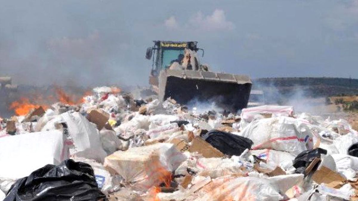 Uşak\'ta 100 Bin Paket Kaçak Sigara Yakıldı