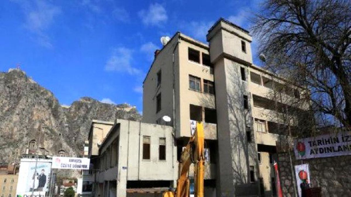 Vali Çomaktekin: Yıkımda Ölen İşçi ile İlgili Adli Süreç Devam Ediyor