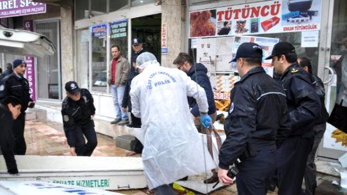 18 Yaşındaki Genç, Av Tüfeğiyle İntihar Etti
